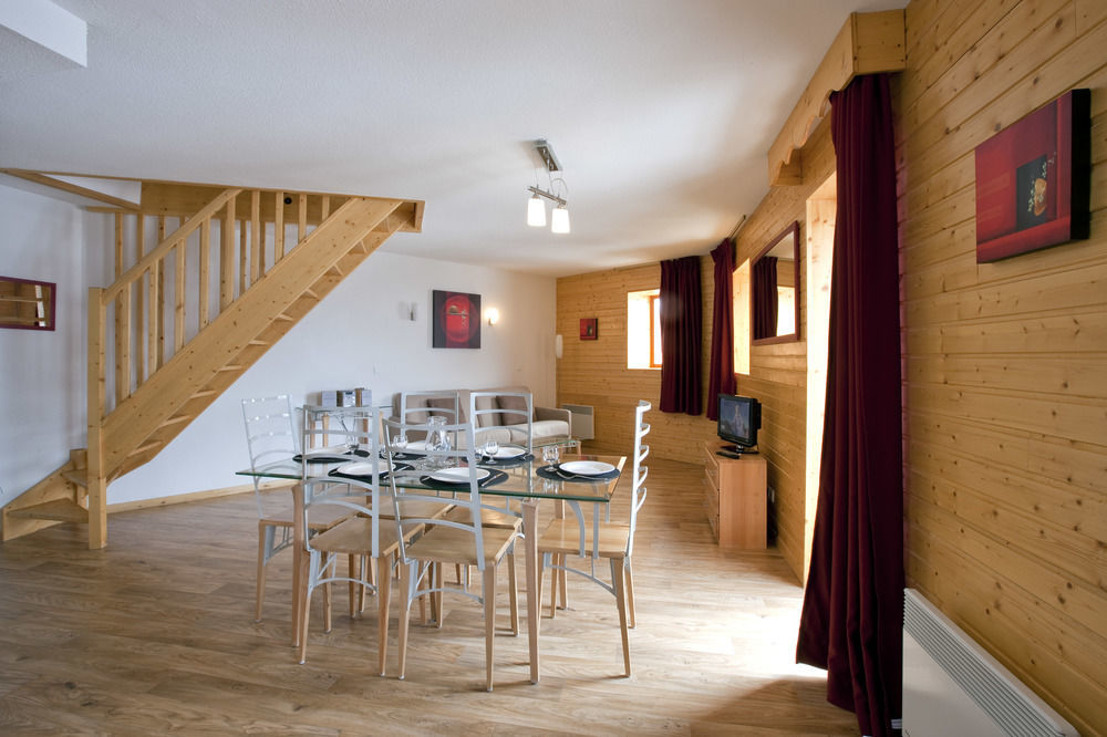 Les Balcons De Recoin - Chamrousse Aparthotel Exteriör bild